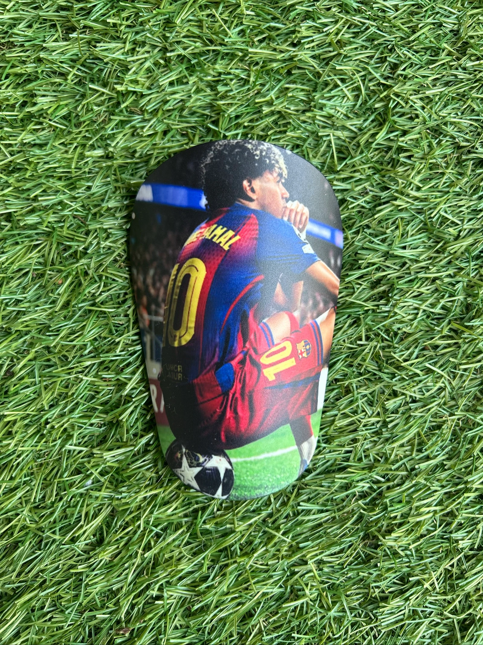 Football shin guard – photo 3